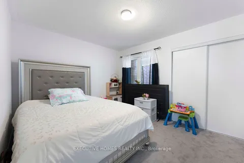 23 KINGSBURY Trail, ON L9J 0W8