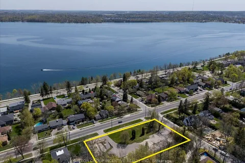 114 Blake Street, ON L4M 1K3