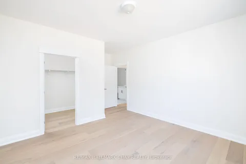 8 Alexander Street, ON L3V 3T8