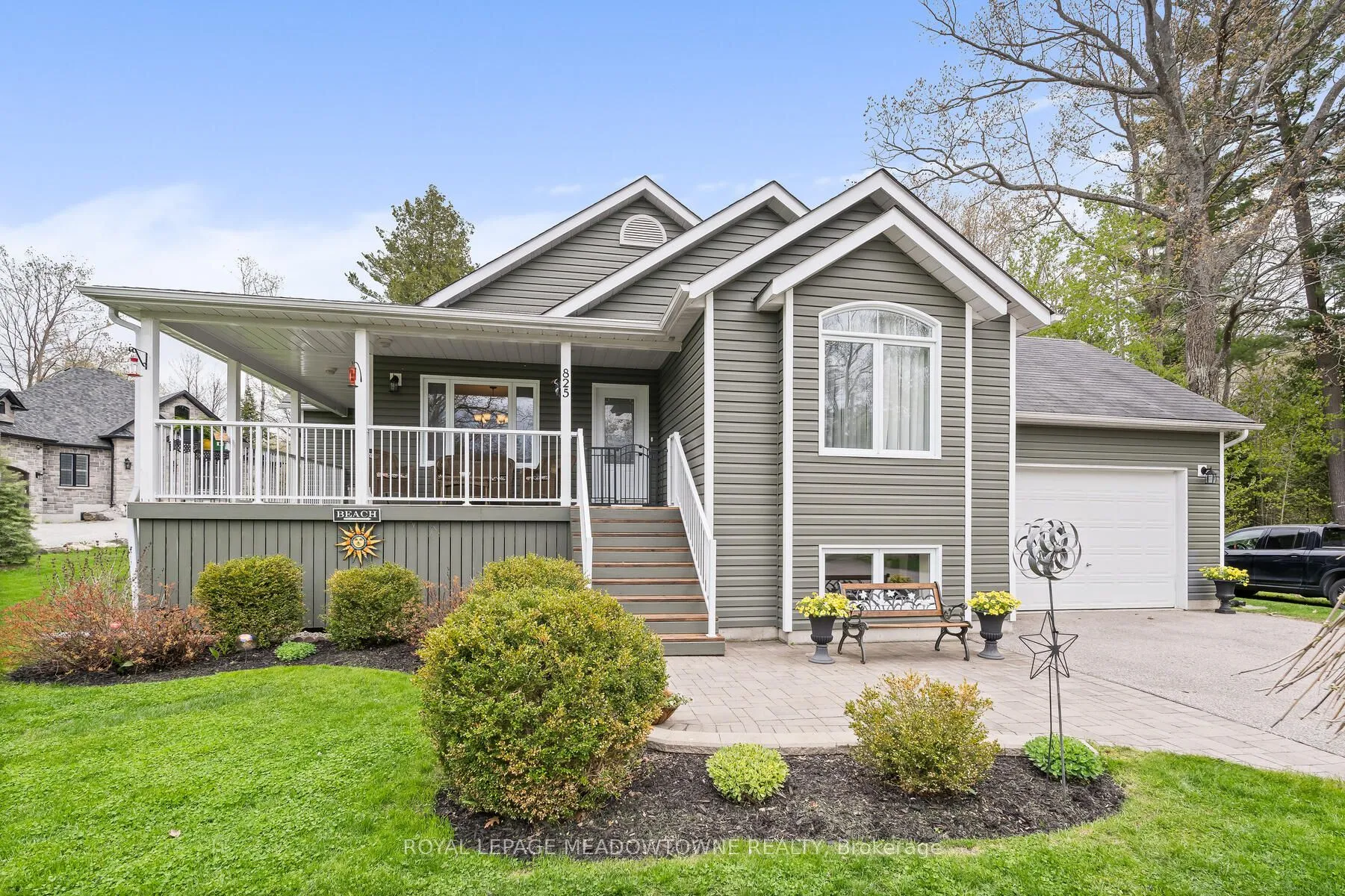 825 Eastdale Drive, ON L9Z 2R5