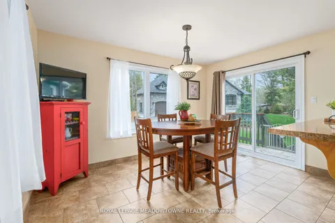 825 Eastdale Drive, ON L9Z 2R5