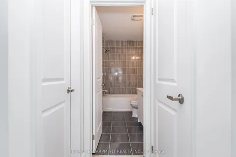 33 Red Maple Lane, ON L9J 0N4