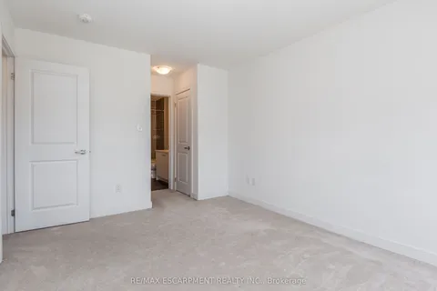 33 Red Maple Lane, ON L9J 0N4