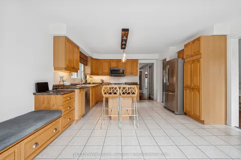 69 CITYVIEW Circle, ON L4N 7V1