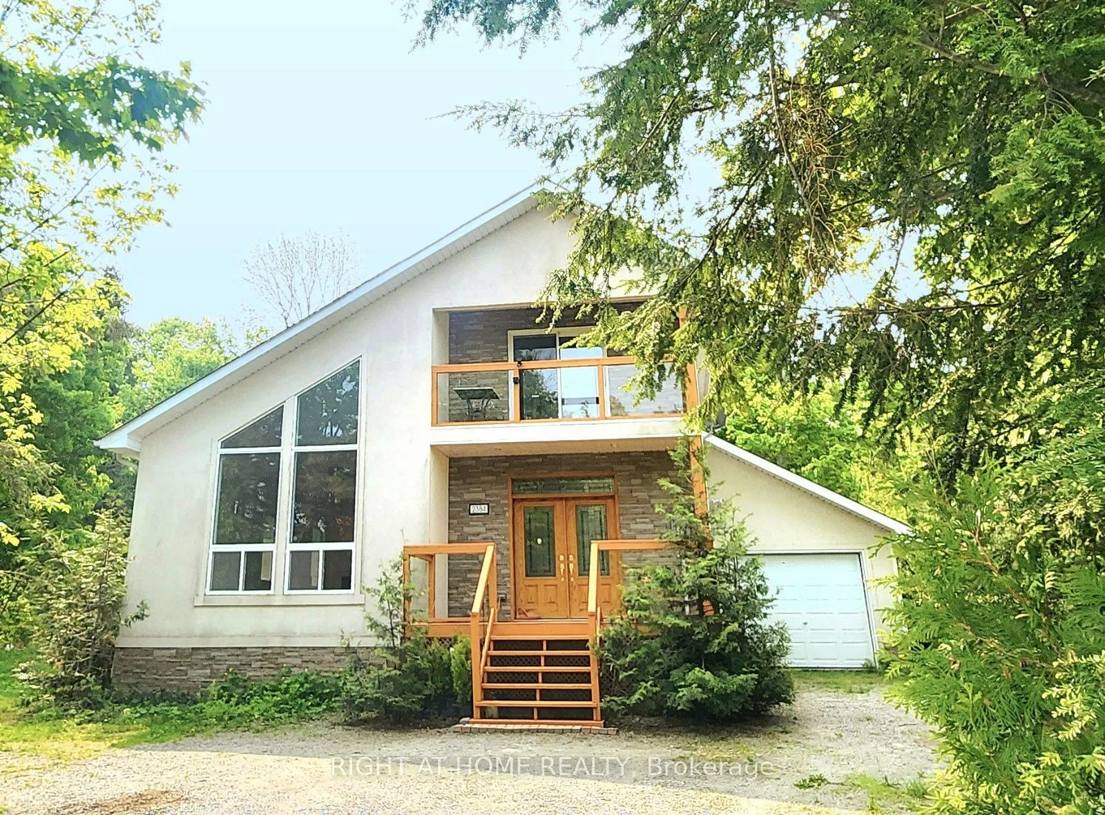 2384 Champlain Road, Tiny, ON L9M 0C9