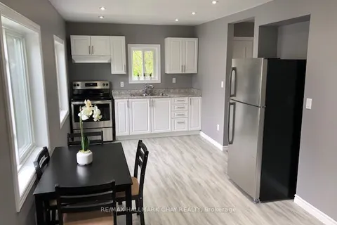 12 Dufferin Street, ON L4N 2J7