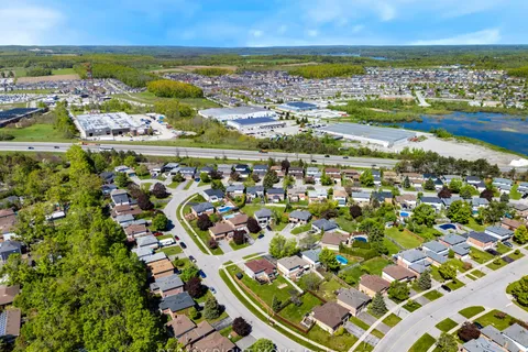 2 Chestnut Place, ON L3V 7N9