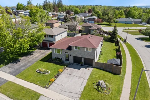 2 Chestnut Place, ON L3V 7N9