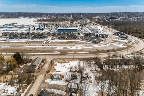 204 Gianetto Drive, ON L4R 5J4