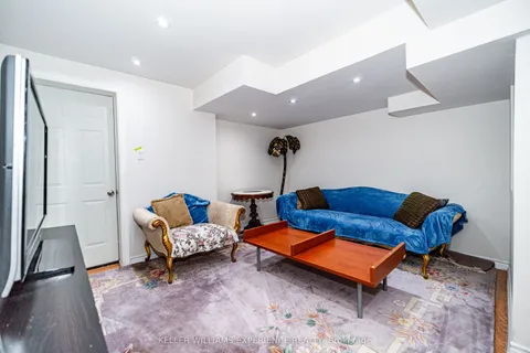61 Riverwalk Place, ON L4R 0B4