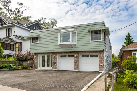 586 Dominion Avenue, ON L4R 1R3