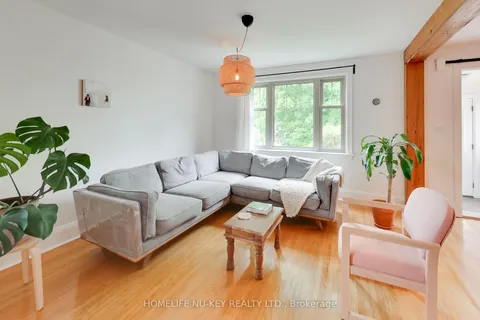 4 MULHOLLAND Street, ON L4N 1X2