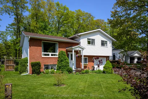 15 Oaktree Court, ON L9Z 2S3