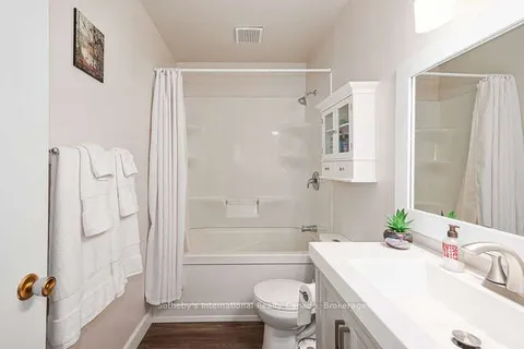 29 COURTICE Crescent, ON L9Y 4N7