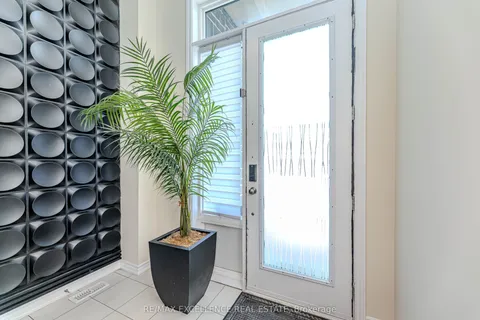 80 Berkely Street, ON L9Z 0K5