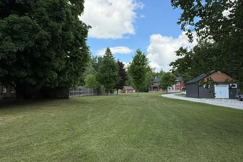 2091 Dwyer Road, ON L9X 1L7