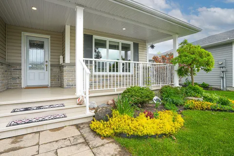 92 New York Avenue, ON L9Z 3A8