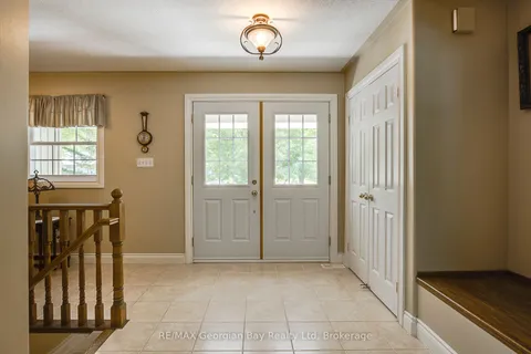 25 STERLING Drive, ON L0L 2T0