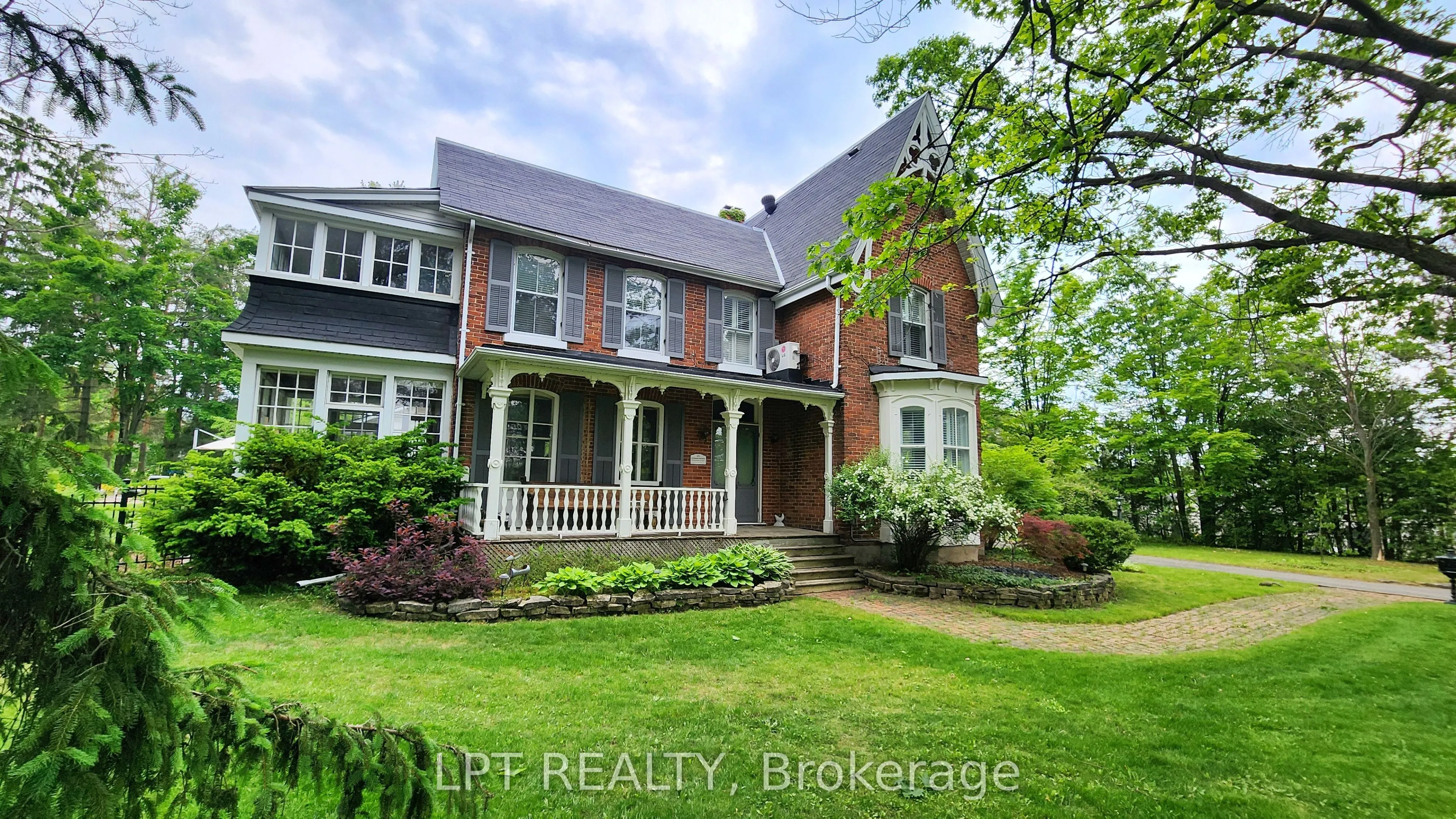 126 Letitia Street, ON L4N 1P5