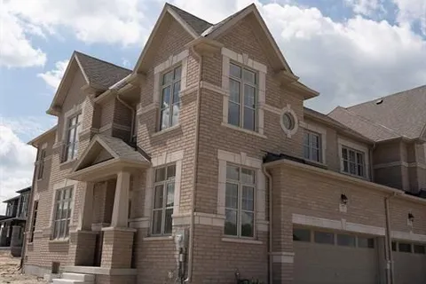 77 Federica Crescent, ON L9Z 0N5