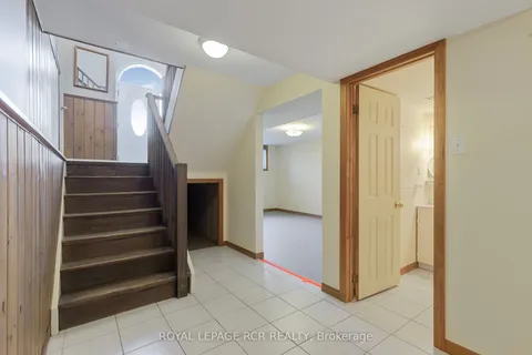 80 Woodside Drive, ON L3V 7N9