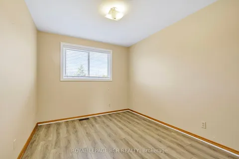 80 Woodside Drive, ON L3V 7N9