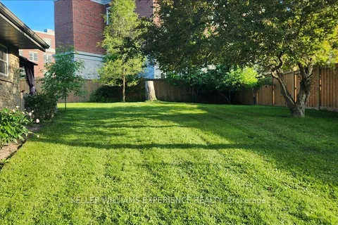 211 Foster Drive, ON L4N 3X9
