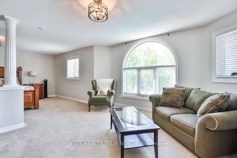 5 Newberry Court, ON L4N 0M9