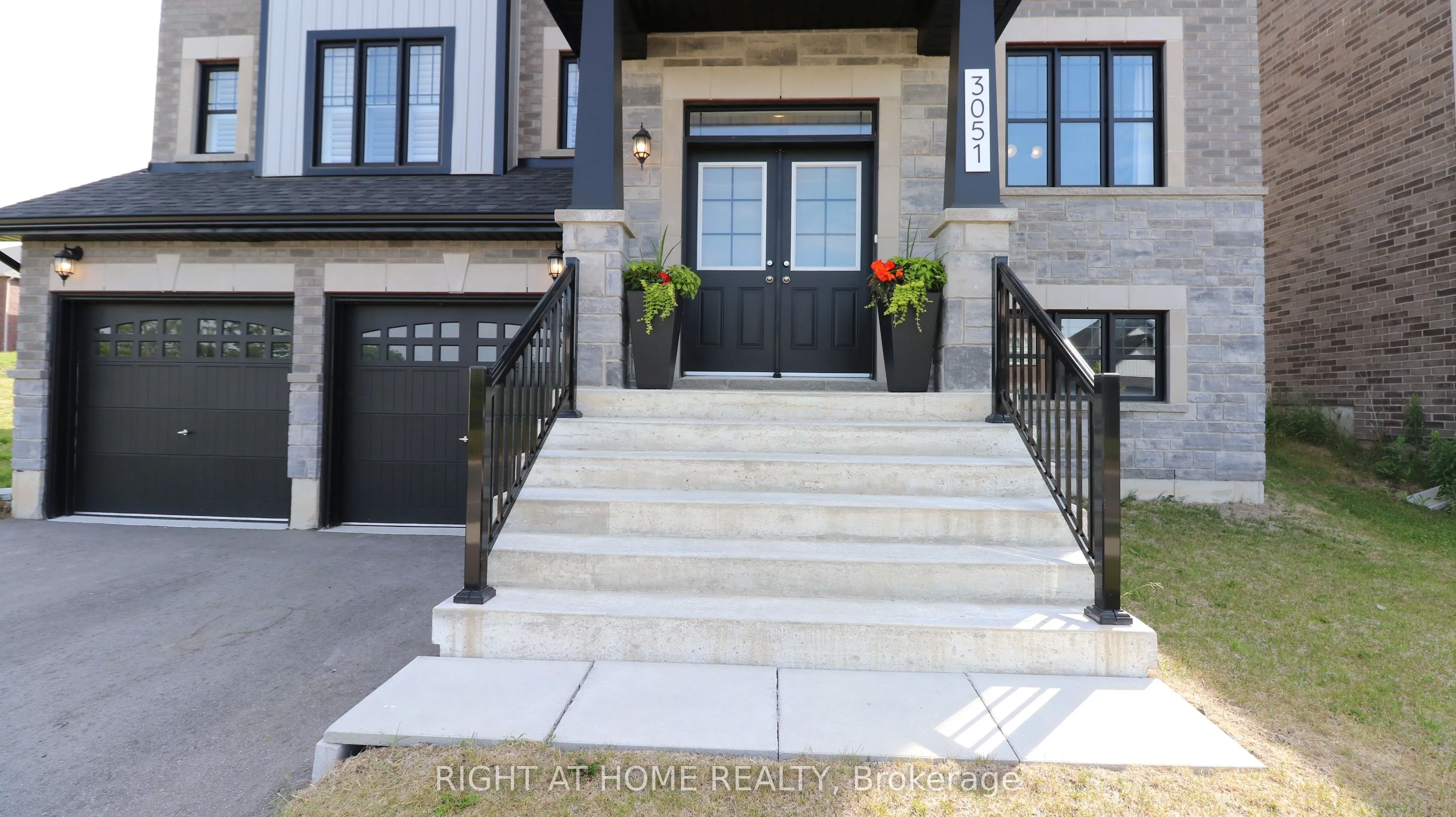 3051 Sierra Drive, ON L3V 8M8