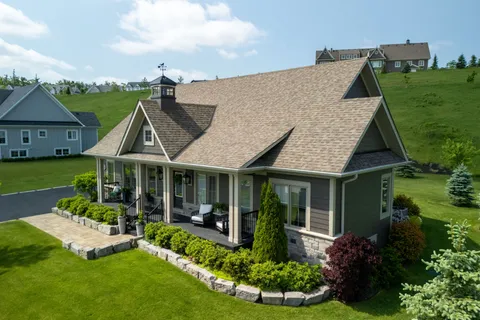 22 thoroughbred Drive, ON L0K 1E0