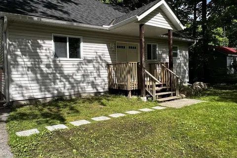 2135 Champlain Road, ON L9M 0B1