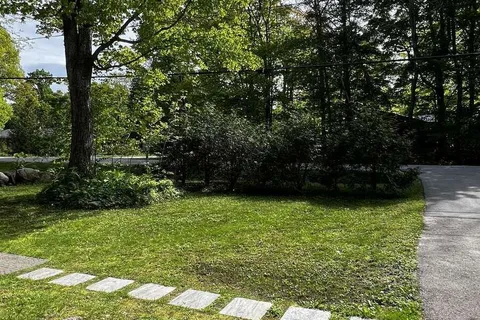 2135 Champlain Road, ON L9M 0B1