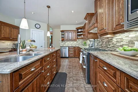 28 LADDIE Lane, ON L9X 0C3