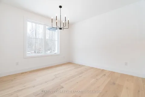 262 Lakeshore Road, ON L4N 3B7