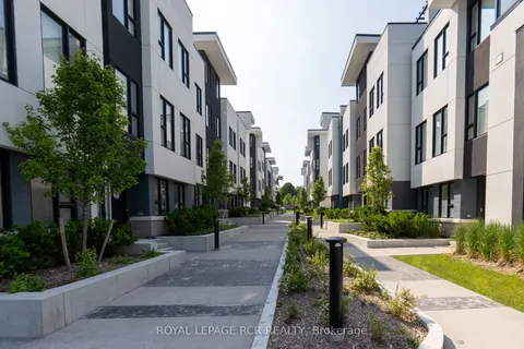 9 Bru-Lor Lane, ON L3V 8P4