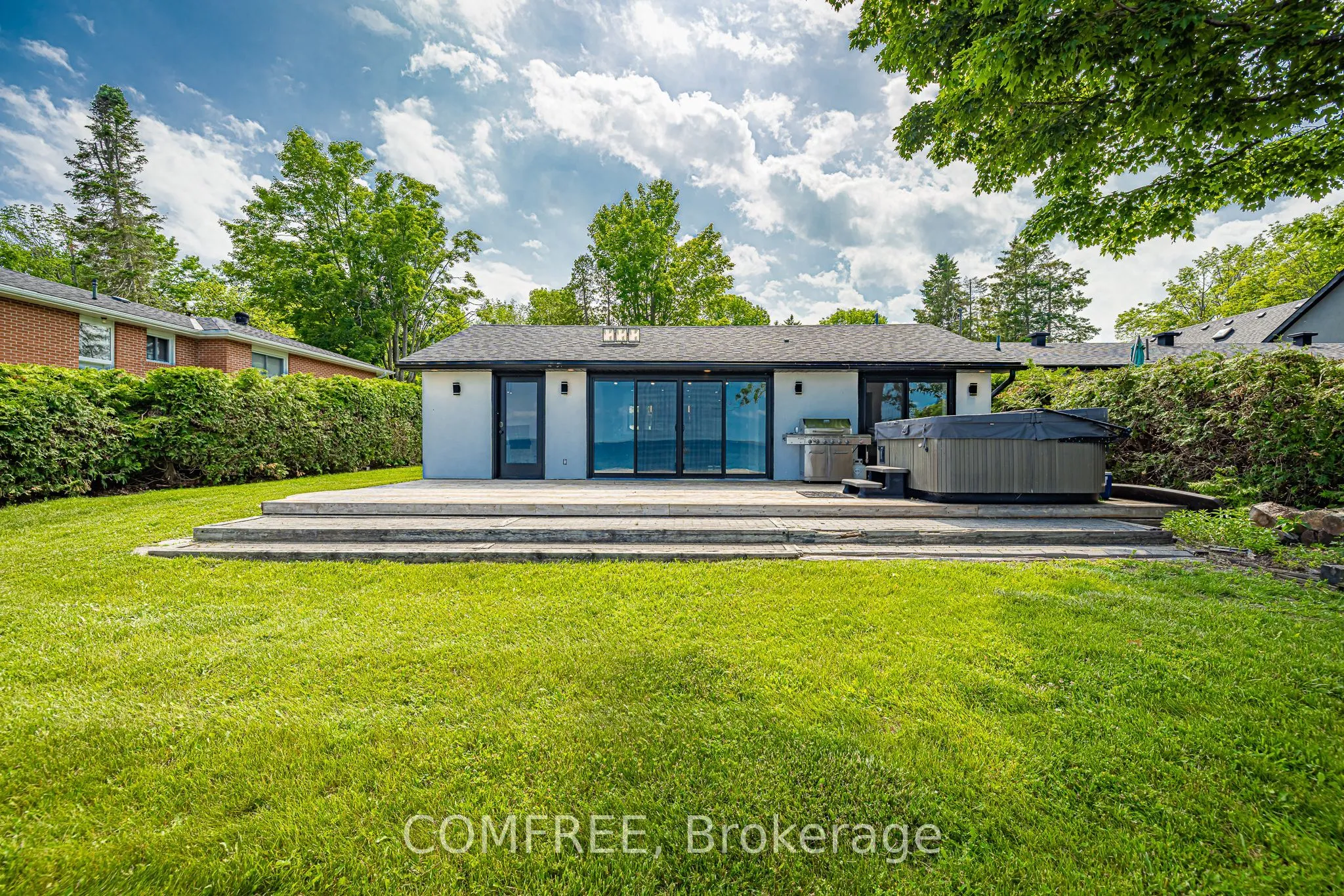 901 Woodland Drive, ON L3V 0R8