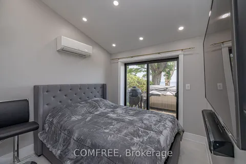 901 Woodland Drive, ON L3V 0R8