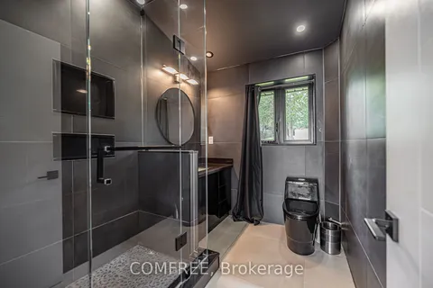 901 Woodland Drive, ON L3V 0R8