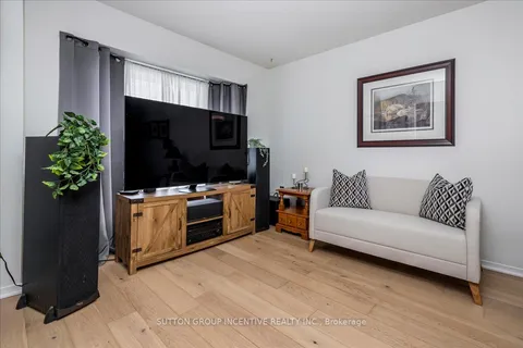 392 Big Bay Point Road, ON L4N 8A2