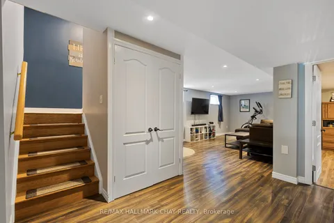 28 Bloom Crescent, ON L4N 0S8