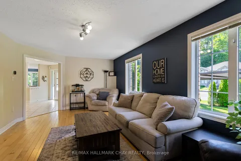 28 Bloom Crescent, ON L4N 0S8