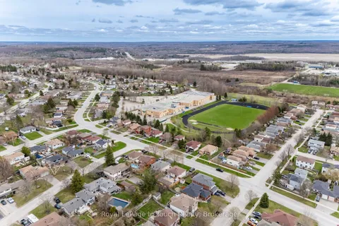 362 Galloway Boulevard, ON L4R 5B2