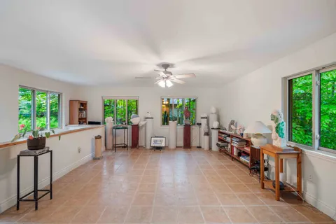22 Iroquois Ridge, ON L0K 1E0