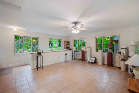 22 Iroquois Ridge, ON L0K 1E0