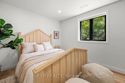 24 Shelswell Boulevard, ON L0L 2E0
