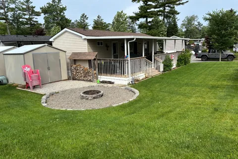 17 CHIPPEWA Trail, ON L9Z 1X7