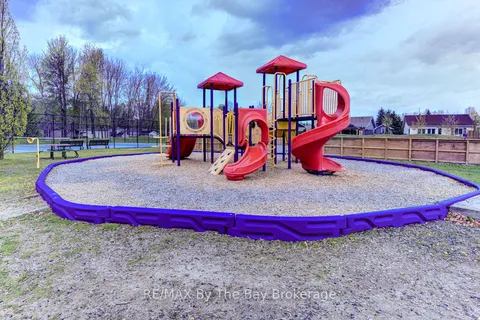 85 THEME PARK Drive, ON L9Z 1X7