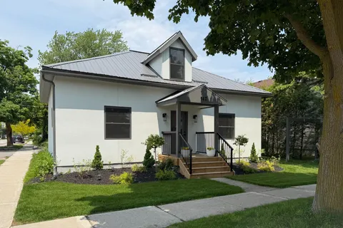 147 Second Street, ON L9Y 1E7