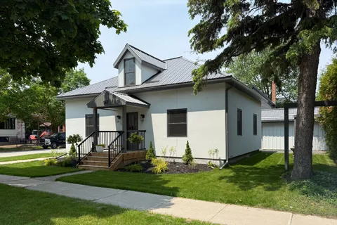 147 Second Street, ON L9Y 1E7