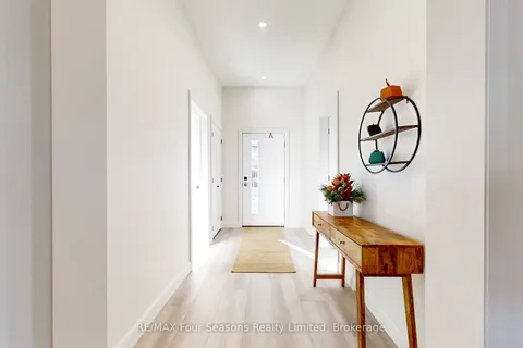 147 Second Street, ON L9Y 1E7